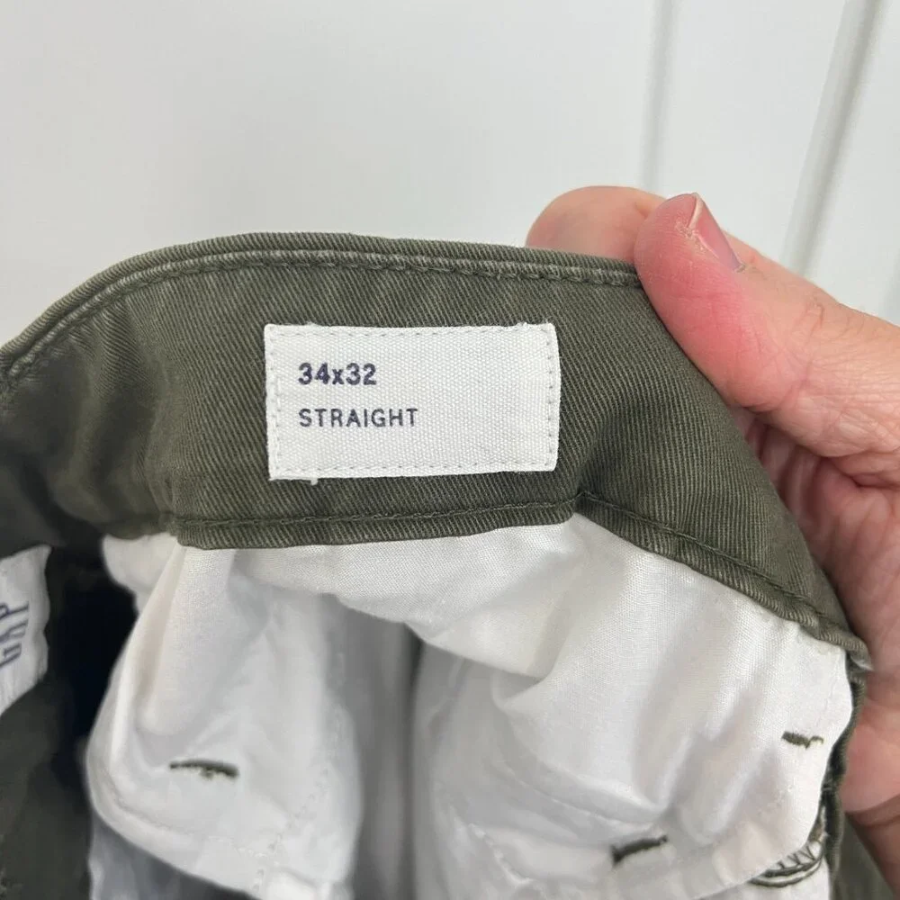 Gap Size 34/32 Army Green Straight Leg Khaki Pants
